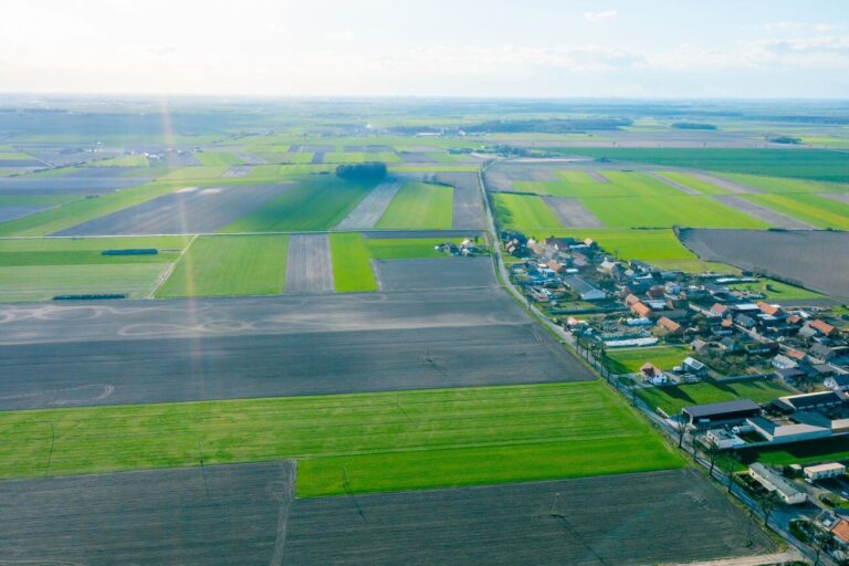 Czy warto inwestować w działki budowlane w 2022