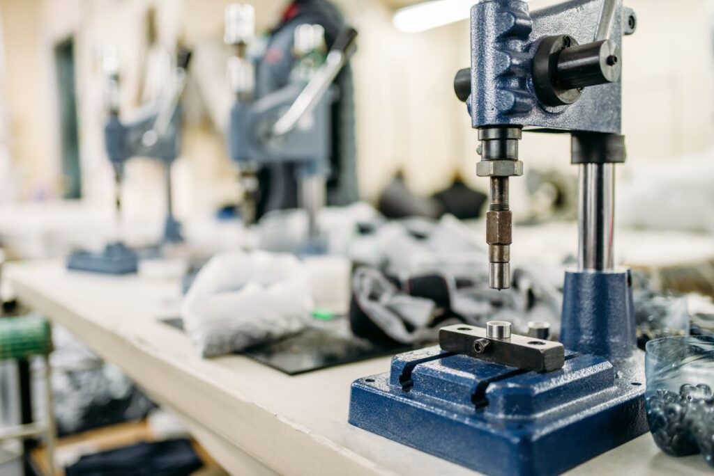 Laboratorium TENSLAB - tu odkrywają prawdę o metalach i materiałach